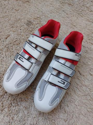 Fiets Schoenen - Maat 43( valt als maat 42) beschikbaar voor biedingen