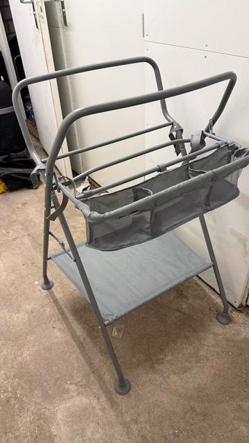 Twister Badstand beschikbaar voor biedingen