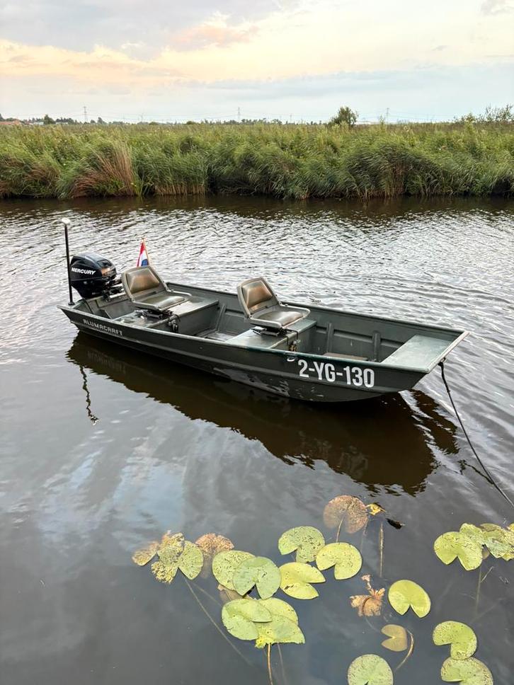 Alumacraft 15 pk aluminium boot, Watersport en Boten, Motorboten en Motorjachten, Zo goed als nieuw, Aluminium, Tot 6 meter, Benzine