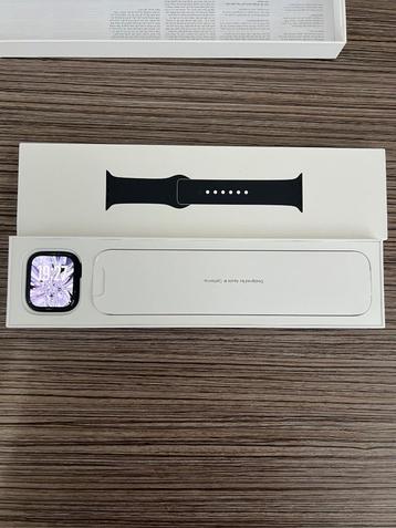 Apple Watch Series 7 45MM Cellulair en GPS - Gebruikssporen beschikbaar voor biedingen