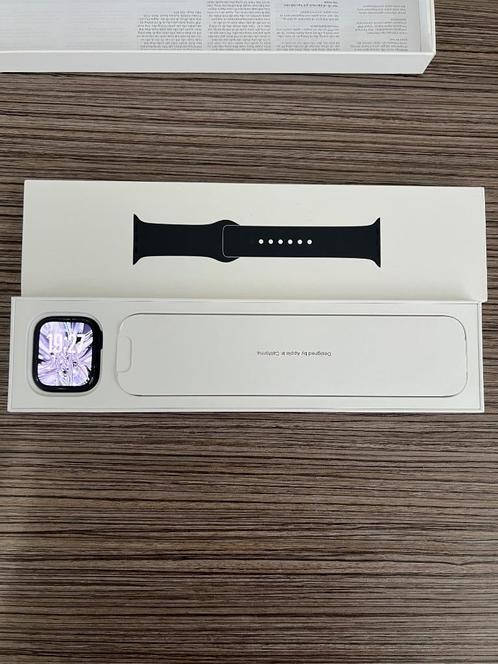 Apple Watch Series 7 45MM Cellulair en GPS - Gebruikssporen, Sieraden, Tassen en Uiterlijk, Smartwatches, Gebruikt, iOS, Zwart