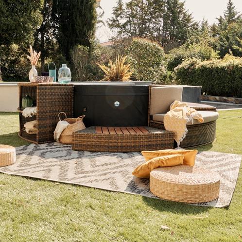GLOEDNIEUW: Netspa Vita Jacuzzi met Meubelset – Ongebruikt, Tuin en Terras, Bubbelbaden en Hottubs, Nieuw, Afdekzeil, Filter, Ophalen