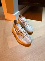 Yeezy 380 Alien, Ophalen of Verzenden, Zo goed als nieuw