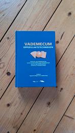 Vademecum Oppervlaktetechnieken, Ophalen of Verzenden, Zo goed als nieuw