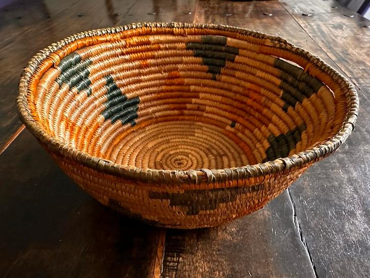 Hausa volk Healer mand ( medicijn mandje )Nigeria 1930, Huis en Inrichting, Woonaccessoires | Schalen en Manden, Zo goed als nieuw