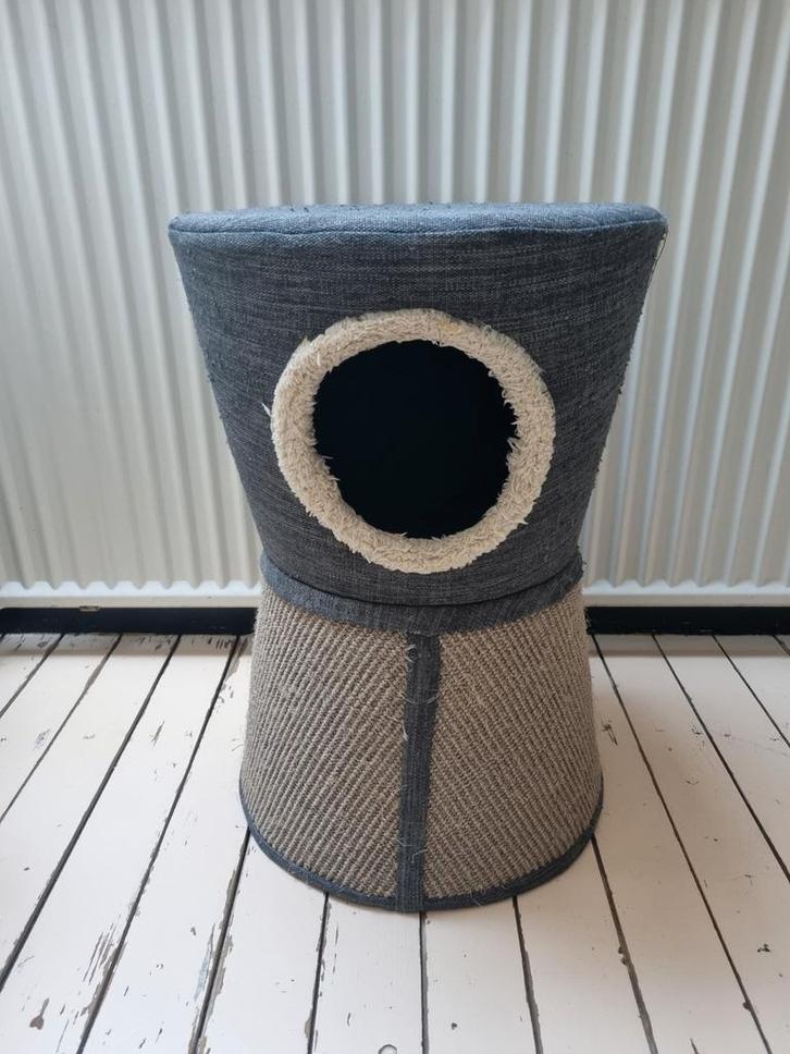 Katten krabpaal met ingang, Dieren en Toebehoren, Krabmeubelen, Gebruikt, Krabpaal, Ophalen