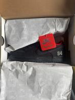 Supreme/Nike SB Dunk Low *NIEUW*, Zwart, Nieuw, NIKE, Ophalen of Verzenden