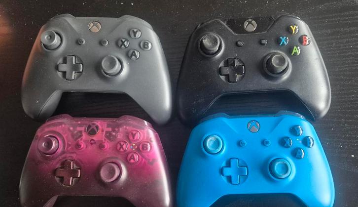 4 originele Xbox One controllers (defect), Spelcomputers en Games, Spelcomputers | Xbox | Accessoires, Niet werkend, Xbox One