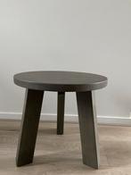 Bijzettafel Pronto Wonen grijs-groen, Huis en Inrichting, Tafels | Bijzettafels, Minder dan 55 cm, Rond, Zo goed als nieuw, Ophalen