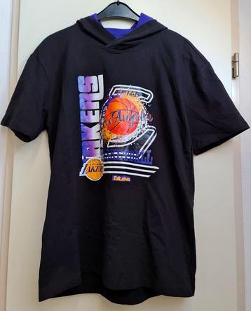 LA LAKERS shirt korte mouw met capuchon maat M nieuw mooi  
 beschikbaar voor biedingen