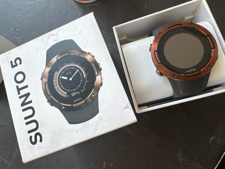 Suunto 5 Sporthorloge - Perfect voor Avonturiers!, Sieraden, Tassen en Uiterlijk, Smartwatches, Zo goed als nieuw, Zwart, Afstand