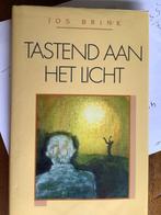 TASTEND AAN HET LICHT (JOS BRINK), Gelezen, Jos Brink, Ophalen of Verzenden, Nederland