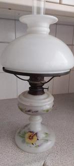 Oude olielamp met bloemmotief, Antiek en Kunst, Antiek | Lampen, Ophalen of Verzenden