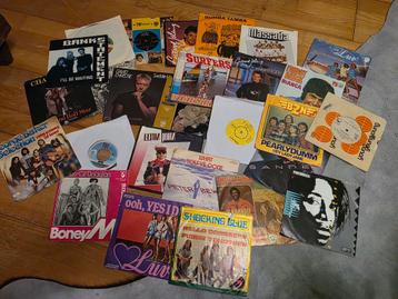 600 vinyl singles beschikbaar voor biedingen