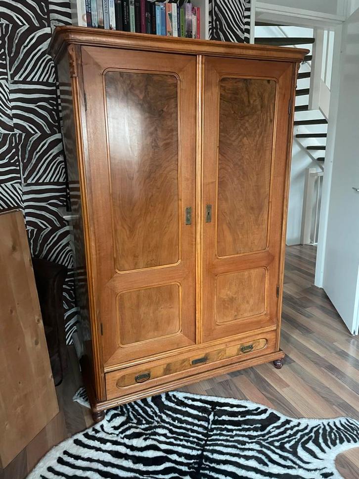 Prachtige Antieke kast, Antiek en Kunst, Antiek | Meubels | Kasten, Ophalen