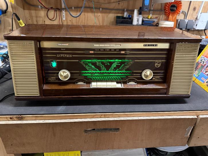 Philips Reverbeo Buizenradio Radiomeubel Antiek, Antiek en Kunst, Antiek | Tv's en Audio, Ophalen