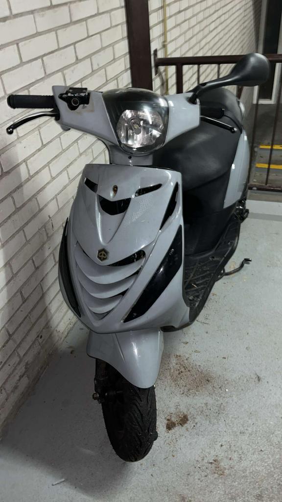 Piaggio Zip SP 2017  full option, Fietsen en Brommers, Brommeronderdelen | Scooters, Gebruikt, Piaggio, Overige typen, Ophalen of Verzenden