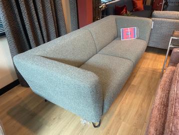 3-zits bank thijm groen KOOPJE! SHOWROOM MODEL  beschikbaar voor biedingen