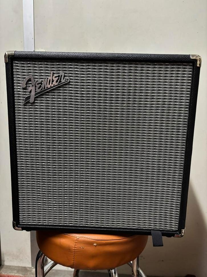 Fender Rumble 40 Basversterker - Zo Goed Als Nieuw!, Muziek en Instrumenten, Versterkers | Bas en Gitaar, Zo goed als nieuw, Basgitaar