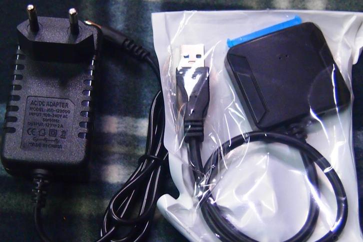 USB 3.2 3.5 grote schijf USB-A naar SATA Harde schijf  SSD, Computers en Software, Harde schijven, Nieuw, Laptop, USB, Ophalen of Verzenden