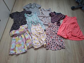 Kledingpakket maat 98 beschikbaar voor biedingen