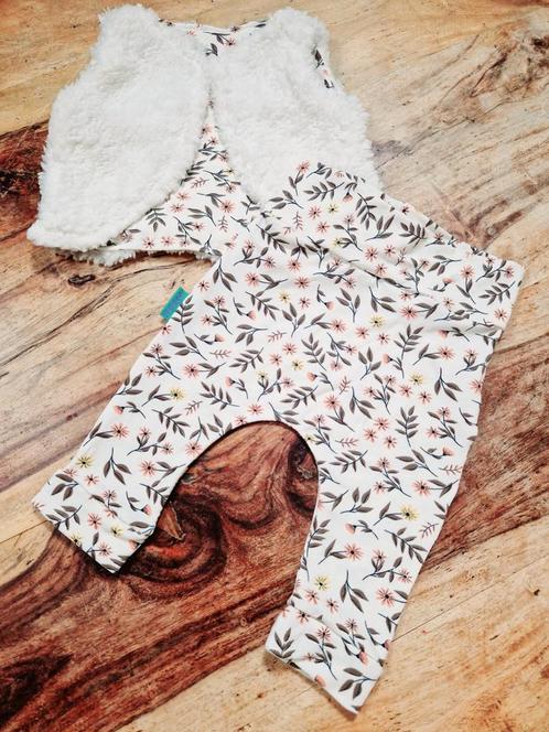 Lief setje maar 62/68 nieuw en met liefde gemaakt., Kinderen en Baby's, Babykleding | Maat 62, Nieuw, Meisje, Setje, Ophalen