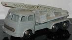 Oude mercedes truck uit jaren 60 met takel bespeeld duits fa, Antiek en Kunst, Ophalen