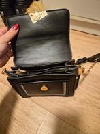 Zwart klein tasje, Sieraden, Tassen en Uiterlijk, Tassen | Damestassen, Ophalen of Verzenden, Zo goed als nieuw, Zwart, Schoudertasje