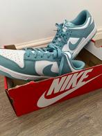 Nike Dunk Low- Blauwgroen (Teal) Maat 43, Kleding | Heren, Schoenen, Ophalen of Verzenden, Nieuw, Wit