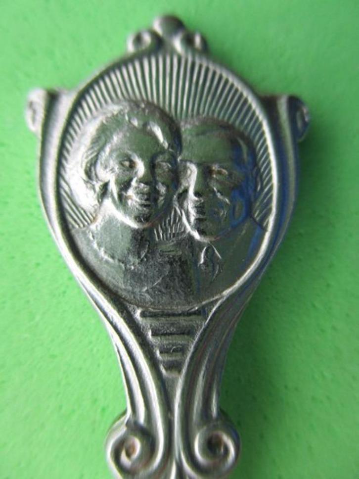 (A1145) Koningshuis 1966 Huwelijk Beatrix Claus, Verzamelen, Porselein, Kristal en Bestek, Gebruikt, Bestek, Ophalen of Verzenden