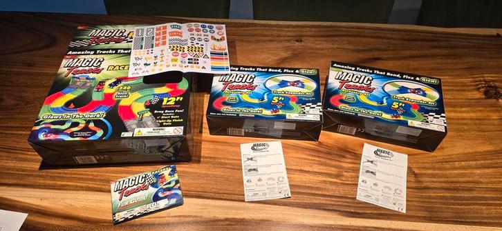 Magic Tracks Glow In The Dark Racebaan 6,7 Meter, Kinderen en Baby's, Speelgoed | Racebanen, Zo goed als nieuw, Racebaan, Elektrisch