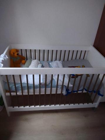 Kinderkamer ledikant,kledingkast en commode