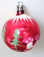 Oude Kerstbal met 2 Kerstbomen en 2 Paddenstoelen 01, Diversen, Kerst, Ophalen of Verzenden