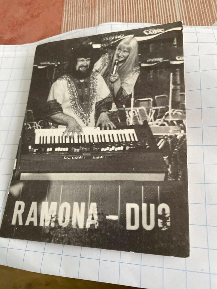 Ramona Duo Vintage Foto/Kaart, Verzamelen, Muziek, Artiesten en Beroemdheden, Gebruikt, Foto of Kaart, Ophalen of Verzenden