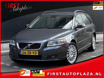 Volvo V50 2.4 D5 Momentum AUTOMAAT LEDER/STOELVERWARMING/CRU beschikbaar voor biedingen