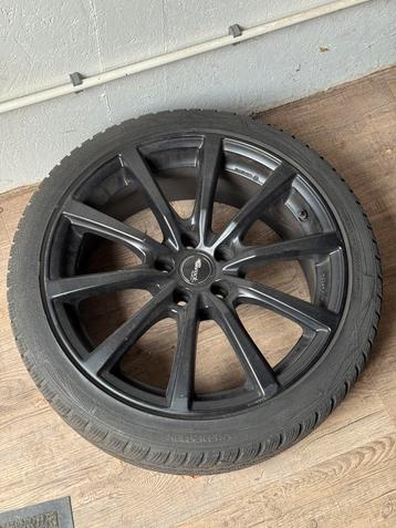 TESLA Model 3 - ALUMINIUM Velgen met Winterbanden beschikbaar voor biedingen