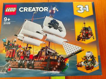 LEGO 31109 Piratenschip NIEUW sealed Creator 3-in-1 ongeopen beschikbaar voor biedingen