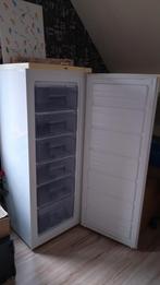 Goed werkende Whirlpool vrieskast, Witgoed en Apparatuur, Vriezers en Diepvrieskisten, Gebruikt, 140 tot 160 cm, Ophalen, Vrieskast
