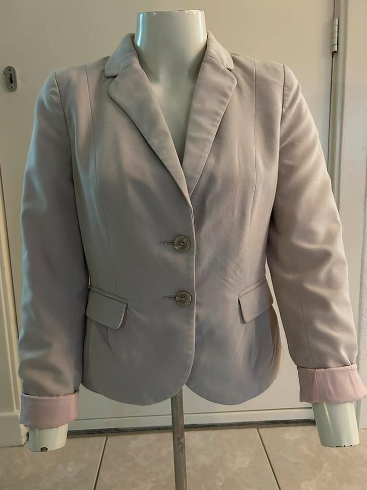 H&M jasje mt 36 creme, Kleding | Dames, Jasjes, Kostuums en Pakken, Gedragen, Jasje, Maat 36 (S), Beige, Ophalen of Verzenden