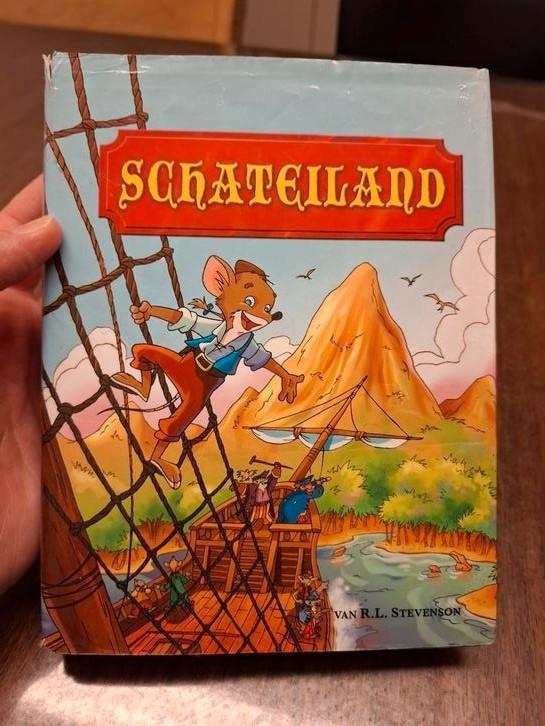 Geronimo Stilton - Schateiland, Boeken, Kinderboeken | Jeugd | onder 10 jaar, Zo goed als nieuw, Ophalen of Verzenden