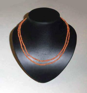 Ketting Bloedkoraal dubbel beschikbaar voor biedingen