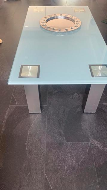 Glazen Salontafel met Stalen Poten beschikbaar voor biedingen