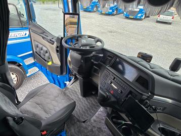 Vrachtwagen M.A.N interieur compleet beschikbaar voor biedingen