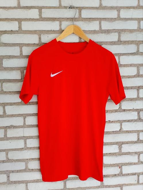 Nike Dri-FIT Sportshirt - Rood (Maat M), Kleding | Heren, T-shirts, Zo goed als nieuw, Maat 48/50 (M), Rood, Ophalen of Verzenden