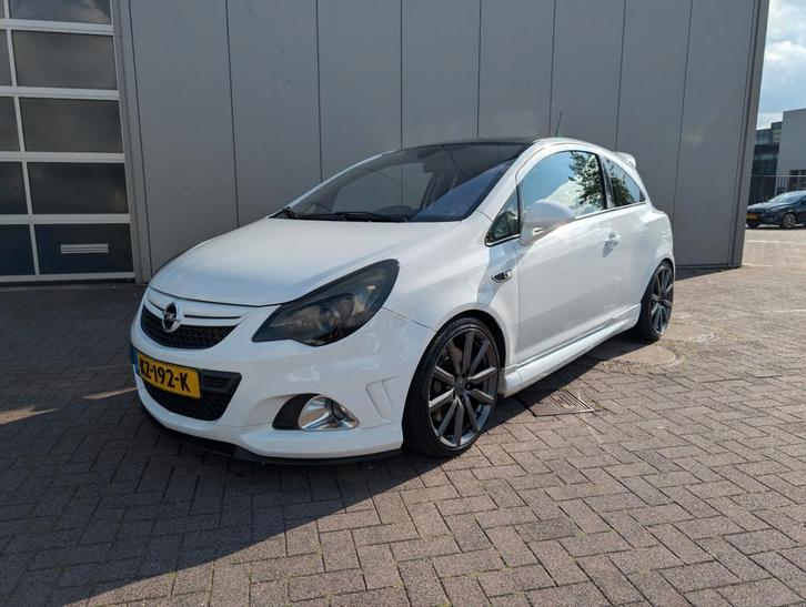 Opel Corsa 1.6 OPC Nürburgring editie uniek! 211pk 3D 2011, Auto's, Opel, Particulier, Corsa, ABS, Adaptieve lichten, Airbags