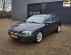 Volvo V70 2.4 Automaat, Cruise, Clima, Stoelv, trekhaak!, Zwart, 2435 cc, 1533 kg, 140 pk