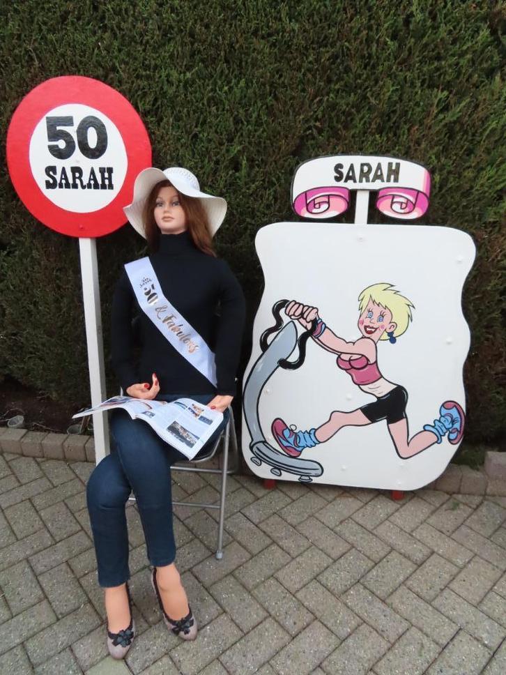 Voor een unieke onvergetelijke 50 verjaardag te huur., Hobby en Vrije tijd, Feestartikelen | Verhuur, Zo goed als nieuw, Abraham of Sarah