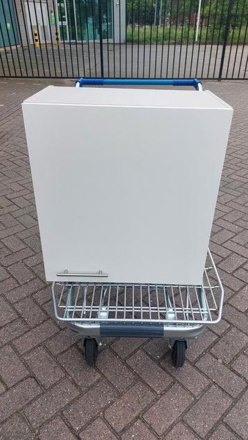 Keukenkast bovenkast wandkast Bruynzeel kast keukenkastje  beschikbaar voor biedingen