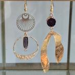 Asymmetrische Gouden Oorbellen met Edelsteen, Hangers, Nieuw, Ophalen of Verzenden, Goud