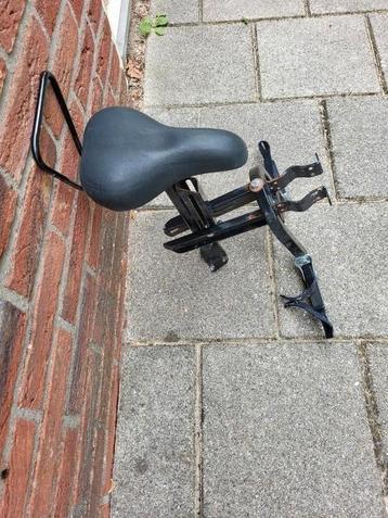 Stangzitje/fietszadel op stang model 4 beschikbaar voor biedingen